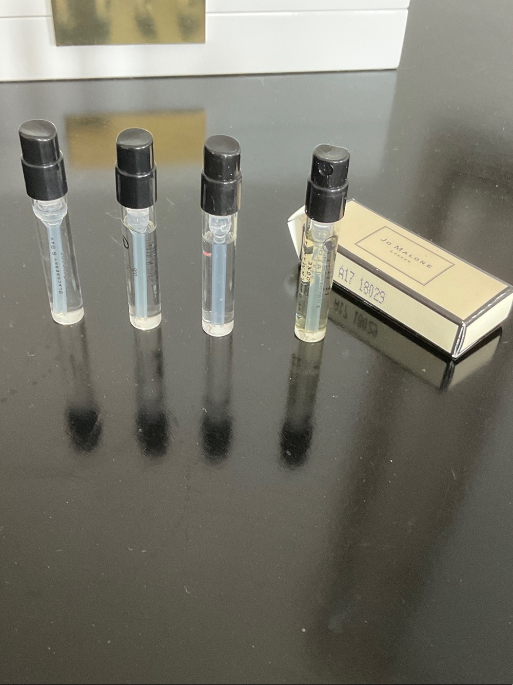 Jo Malone 4 Sample Vial Set.